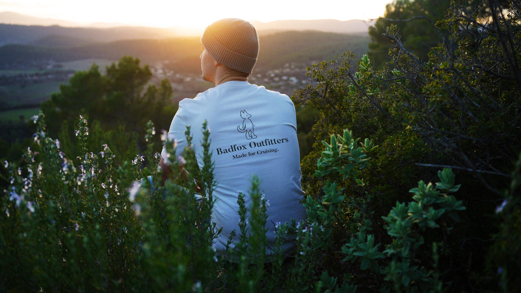 T-shirt à manches courtes "Not Lost, just Wandering"